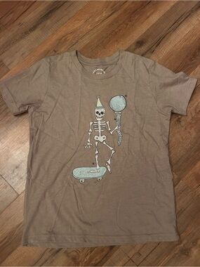 Kids Brown Skeleton Skateboard Graphic Tee with Balloon